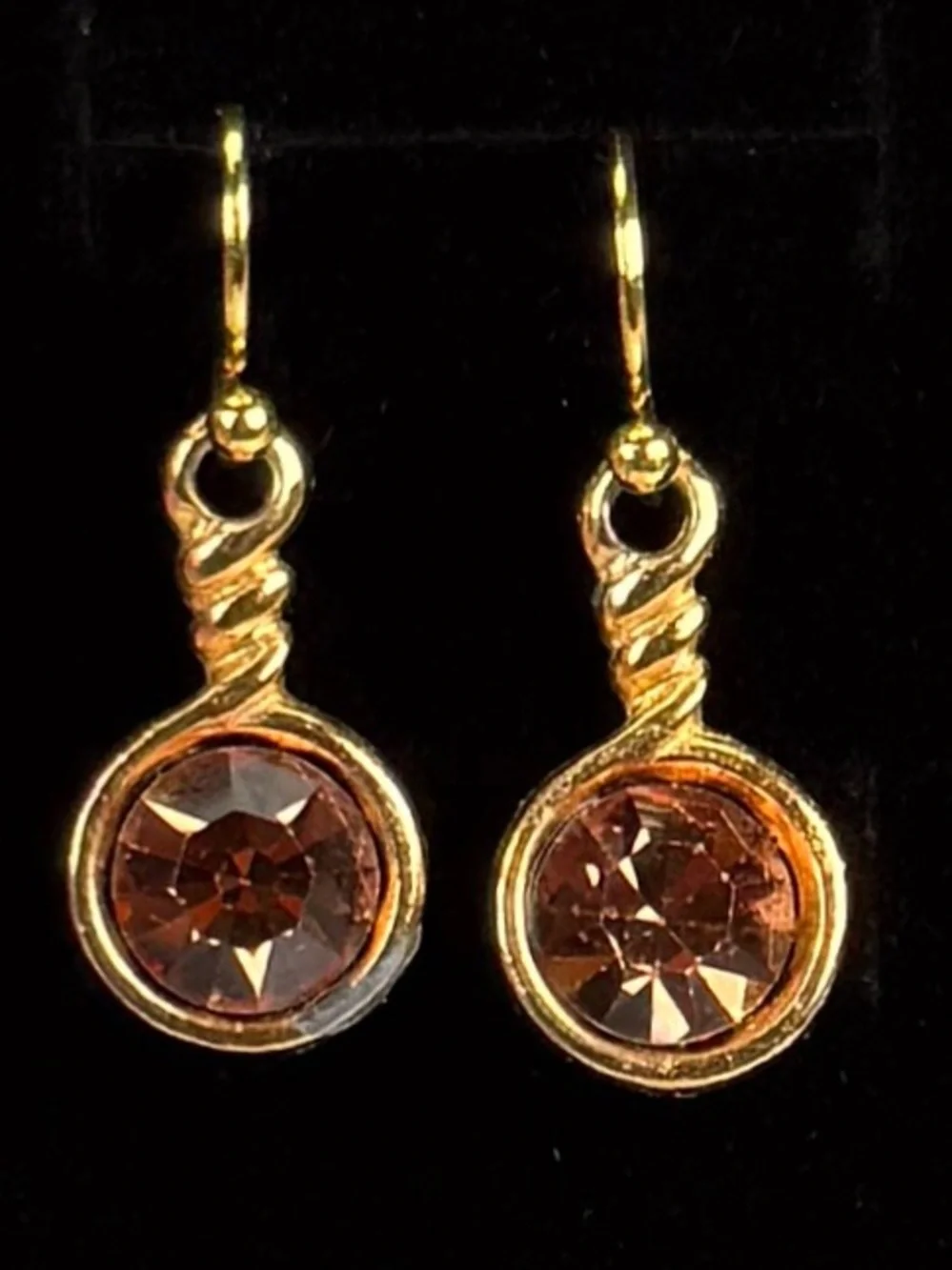 Pretty minimalist, goldtone Amber colored bling costume pierced drop earrings